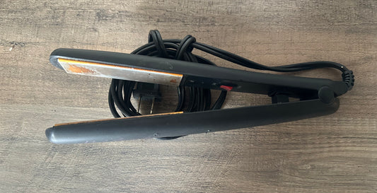 Flat Iron - Hot Beauty